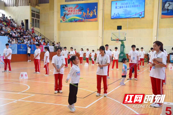 幼儿园的体育跳绳，培养孩子们健康与快乐成长的摇篮