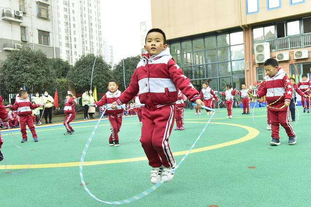 幼儿园体育跳绳，寓教于乐的健康成长之路