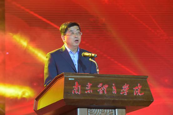 南京体育学院郝慧，体育之光下的卓越人才