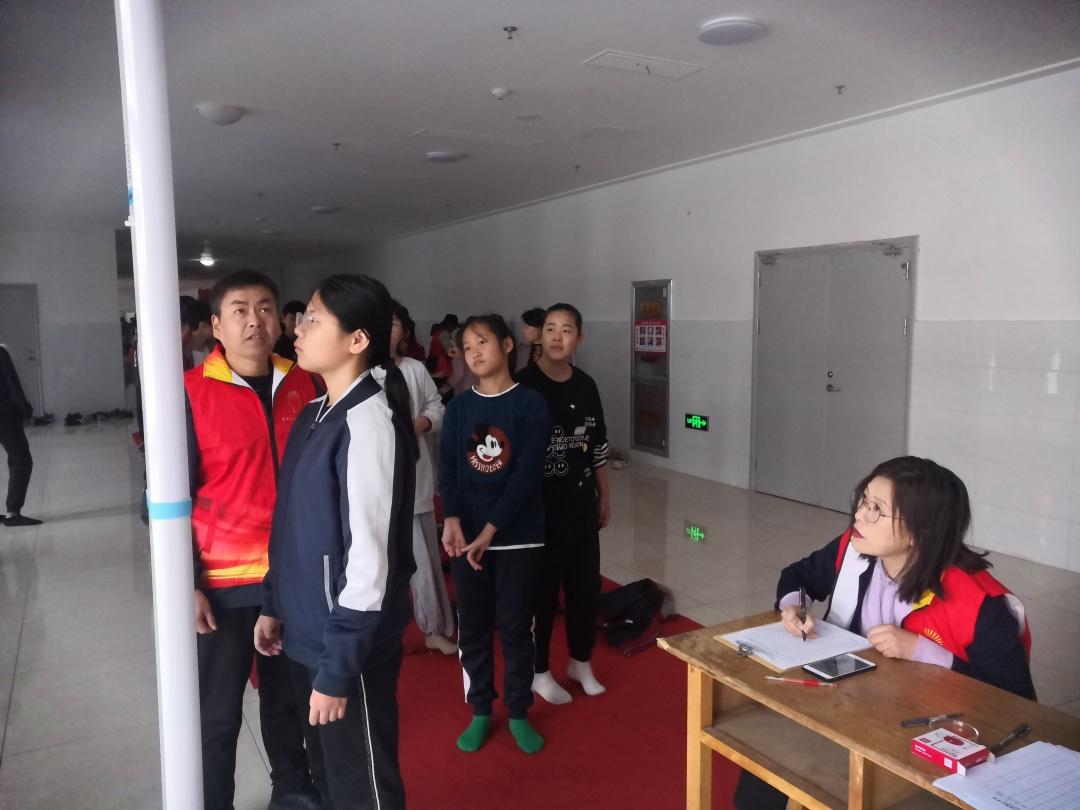 淄博体育老师无私奉献背后的故事，免费观看活动探秘