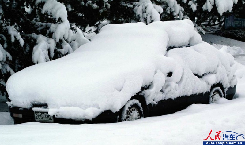梦见上体育课下大雪