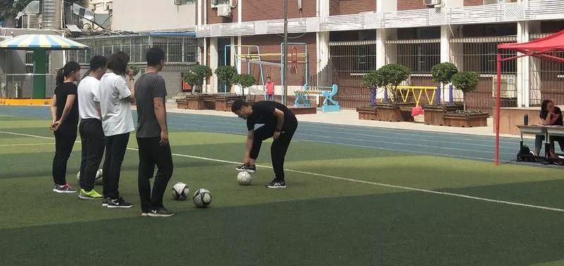 体育老师素质大赛跳远，提升技能，展现风采