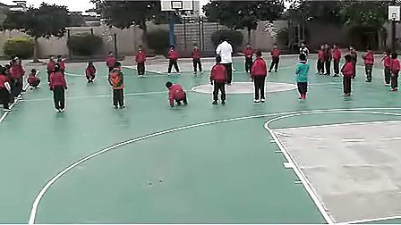 小学篮球变向跑技能与策略教学视频，提升运动表现与实战能力的关键教学价值