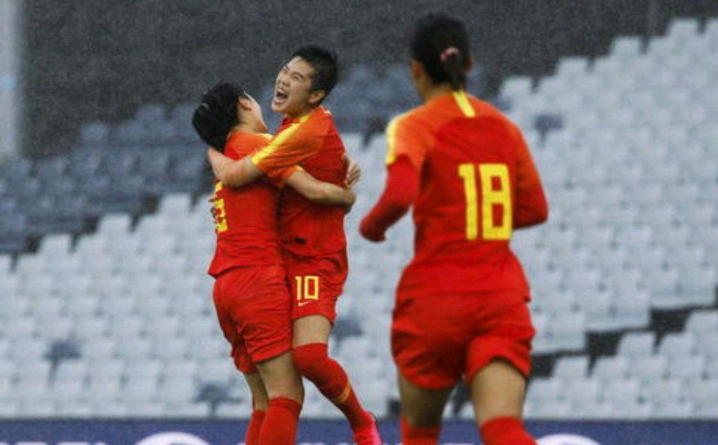 中国女足最新名单公布，王霜回归，张馨、唐佳丽领衔，江苏女足人才济济——7人荣耀上榜