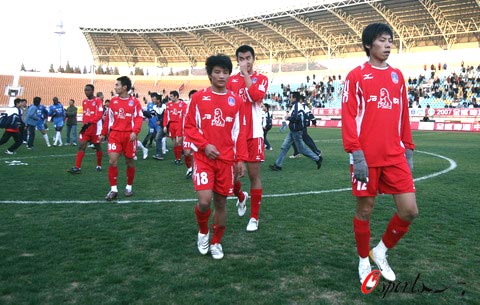 首发出战62分钟，杨铭锐闪耀中超赛场——中超2007年龄段首位出场球员的荣耀与担当