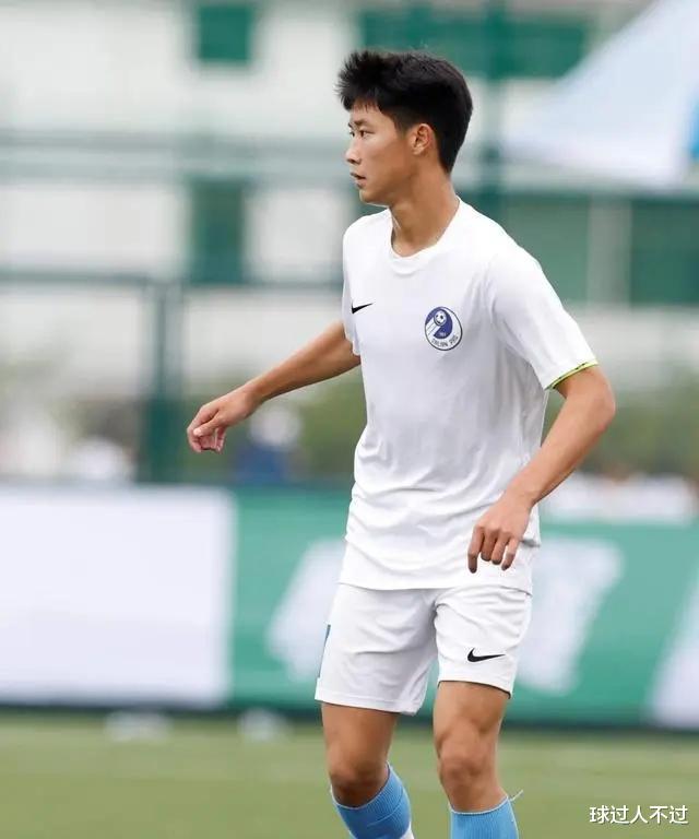 闪耀中超新星，17岁杨铭锐首秀深度解析与数据探讨