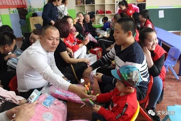 亚泰邀请自闭症儿童走进基地，共筑理解与包容的桥梁