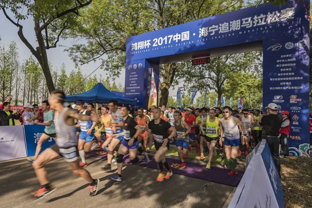 探险体育旅游策划案例，穿越山脉的极限挑战
