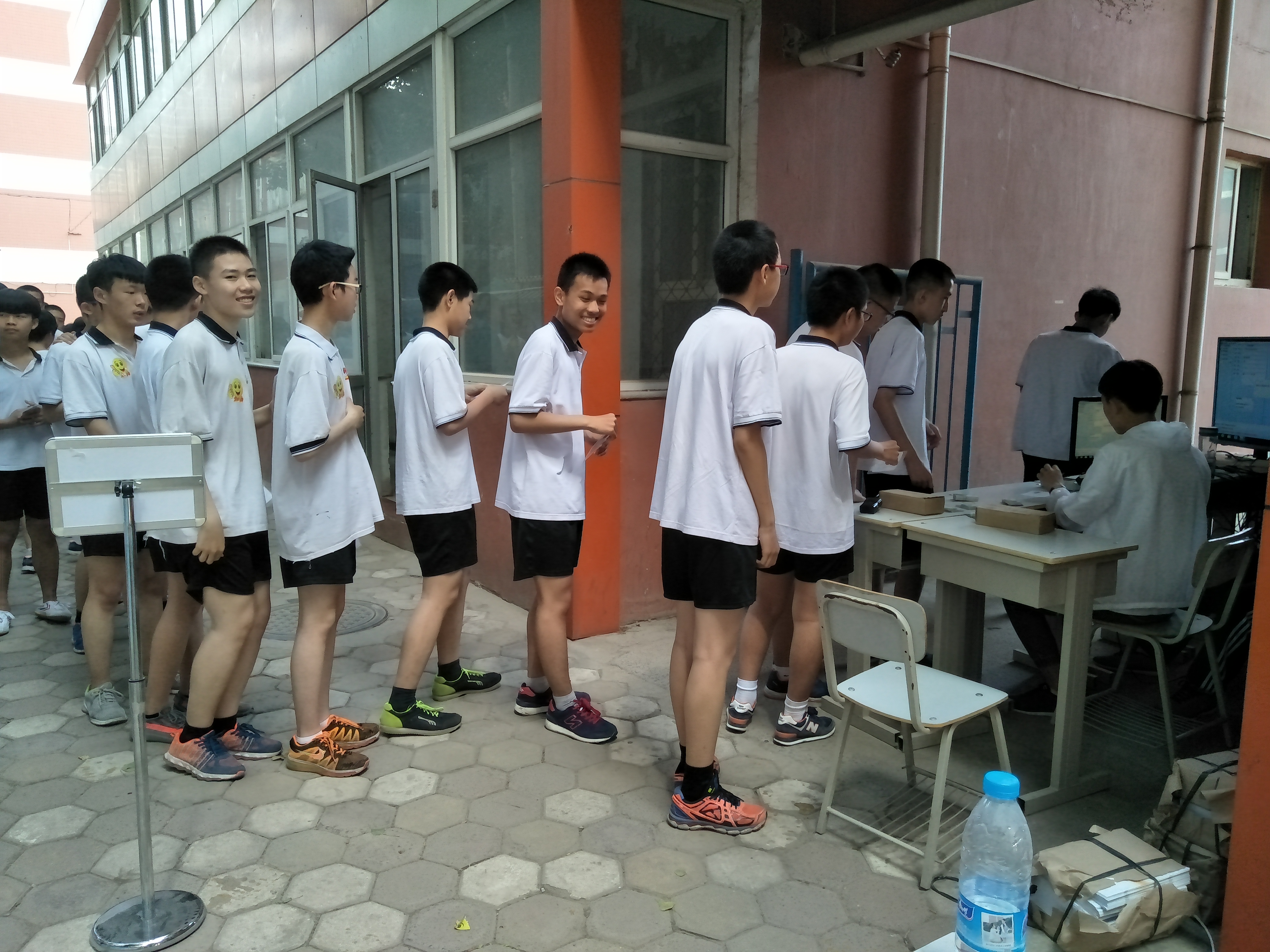甘肃中考体育考试现场纪实