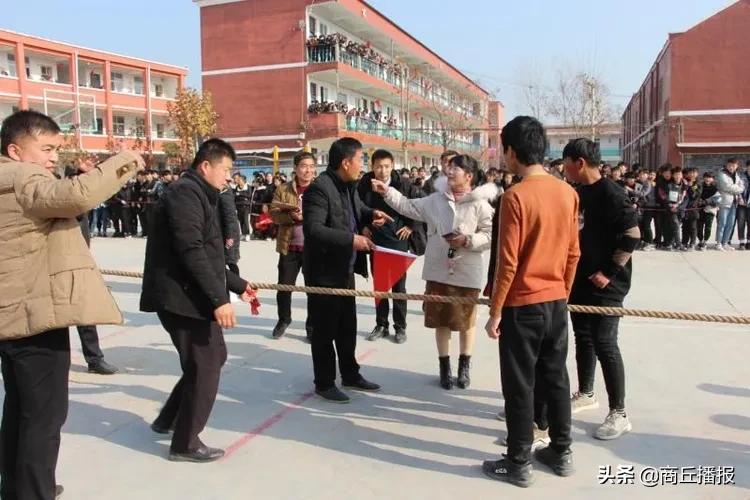体育老师的语文题记，跨界教育的智慧与魅力
