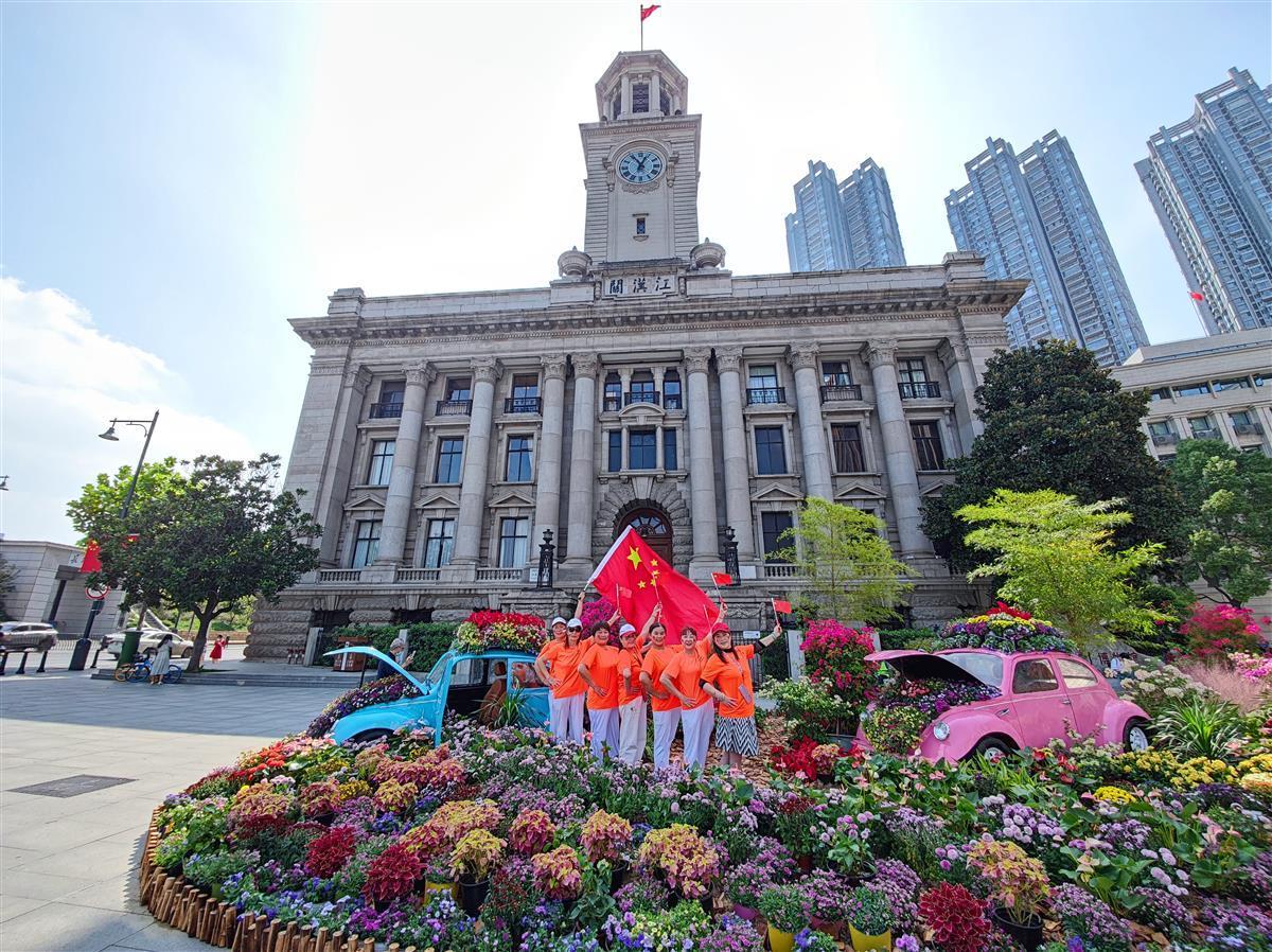 老爷车与武汉三镇首发阵容的青春碰撞