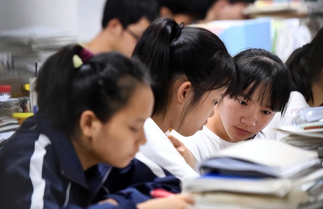 教育部与体育老师的共舞，塑造更健康、更活力的未来