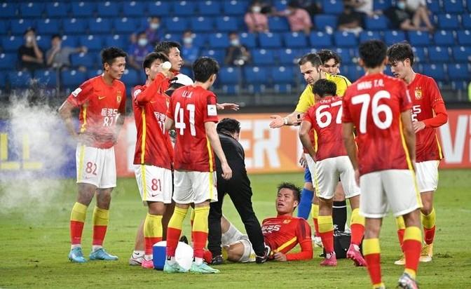 柔佛新山马来超疯狂之夜，9-0狂胜，净胜球数领跑达80个