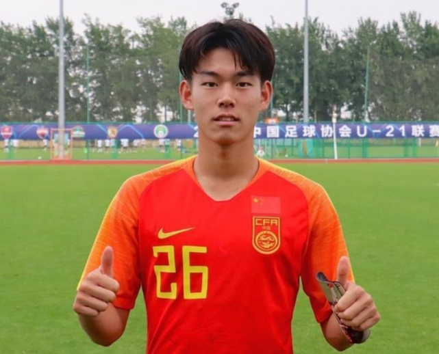 19岁中国小将刘士铭闪耀西班牙第九级别联赛，完成留洋首秀打满全场