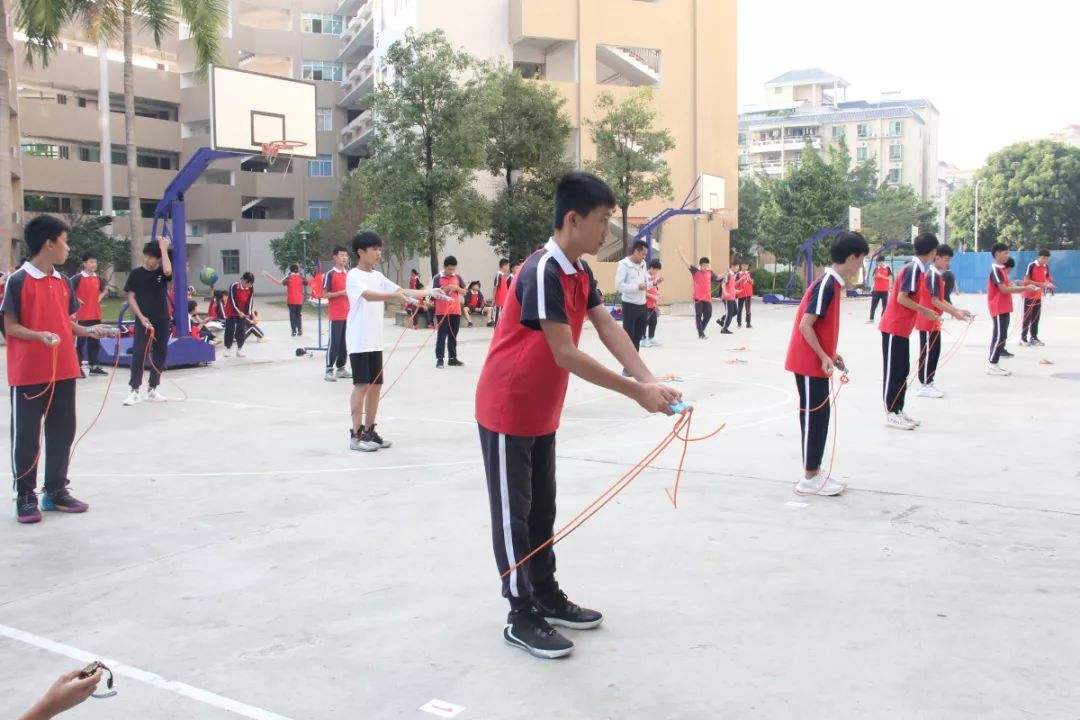 体育跳绳，中学生的必备技能要求
