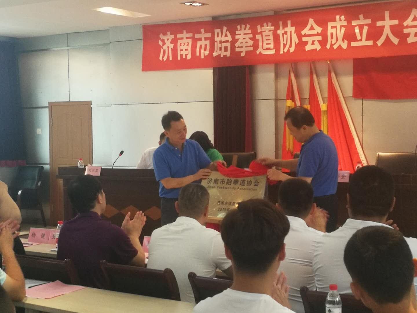 表决通过新体育法，重塑体育行业生态，推动全面发展