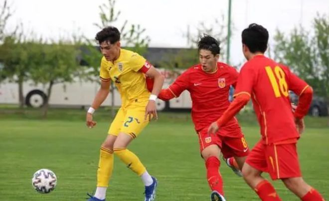 小将萧晨熙U16国足闪耀，任意球破门振奋人心