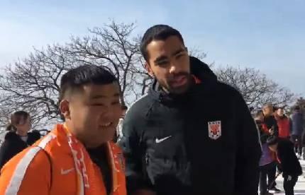 蓉城战胜申花背后的争议焦点，德尔加多的挑战与球风问题解析