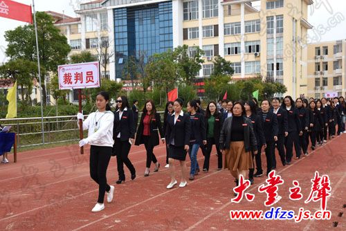 实验中学阳光体育队，活力四溢的体育精神与卓越成就
