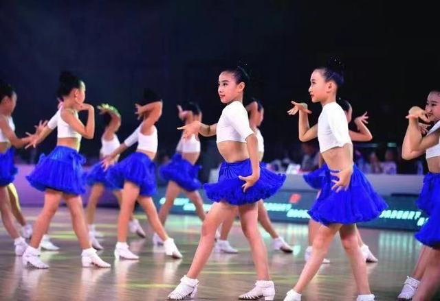 深圳体育公开赛舞蹈，舞动城市激情的盛宴