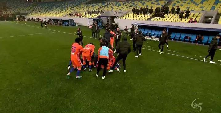 从0-3到4-3，泰山足球精神之坚韧不拔的战斗历程