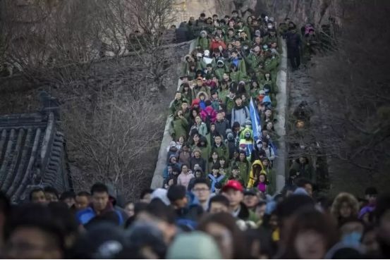 泰山逆袭！泽卡怒吼成永恒记忆，一场超越伊斯坦布尔之夜的奇迹之战！