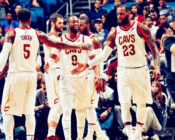 卡位战硝烟再起，老詹里程碑闪耀之际，灰熊换帅重塑湖人挑战——ESPN预测胜率揭示湖人54.9%微占优势