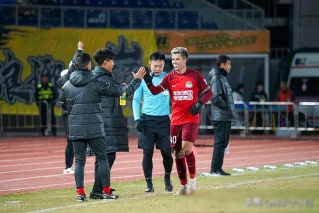 南基一面临跨赛季八场不胜困境，是否请辞成疑？
