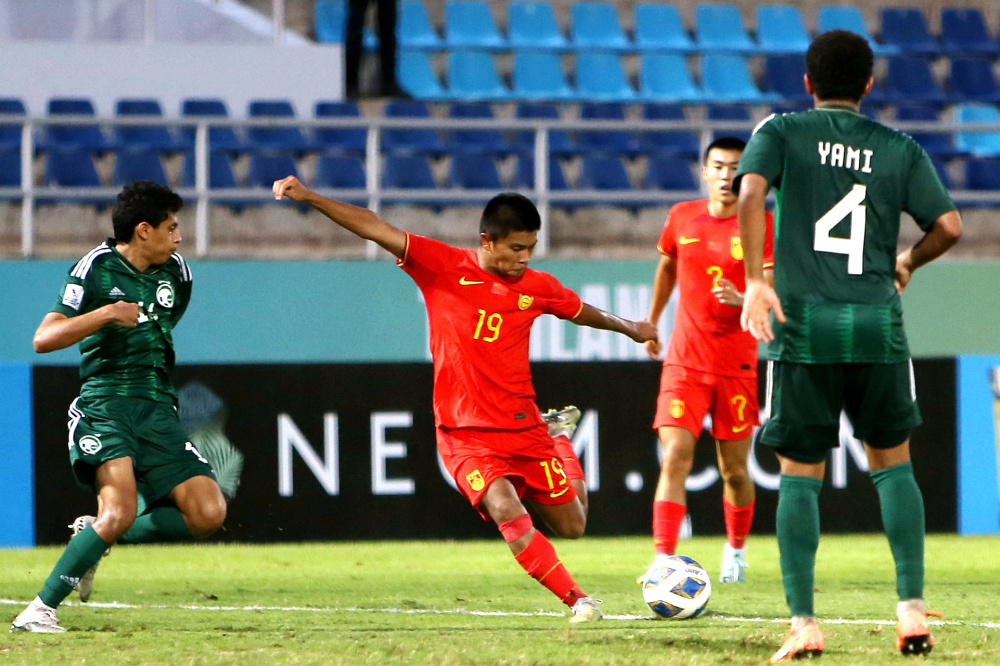 日籍主帅策略解析，U17国少如何在亚洲杯死亡之组突围，逼抢与反击的智慧