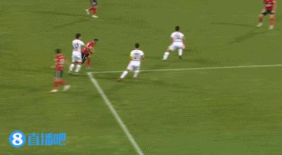 老将风采再现！亚泰么旭辰助攻谭龙破门，1-0领先三镇之战燃起烽火
