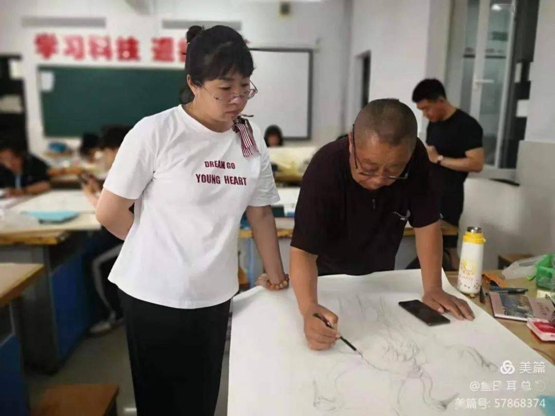 美术老师如何融入体育教学，一种跨学科的教学探索