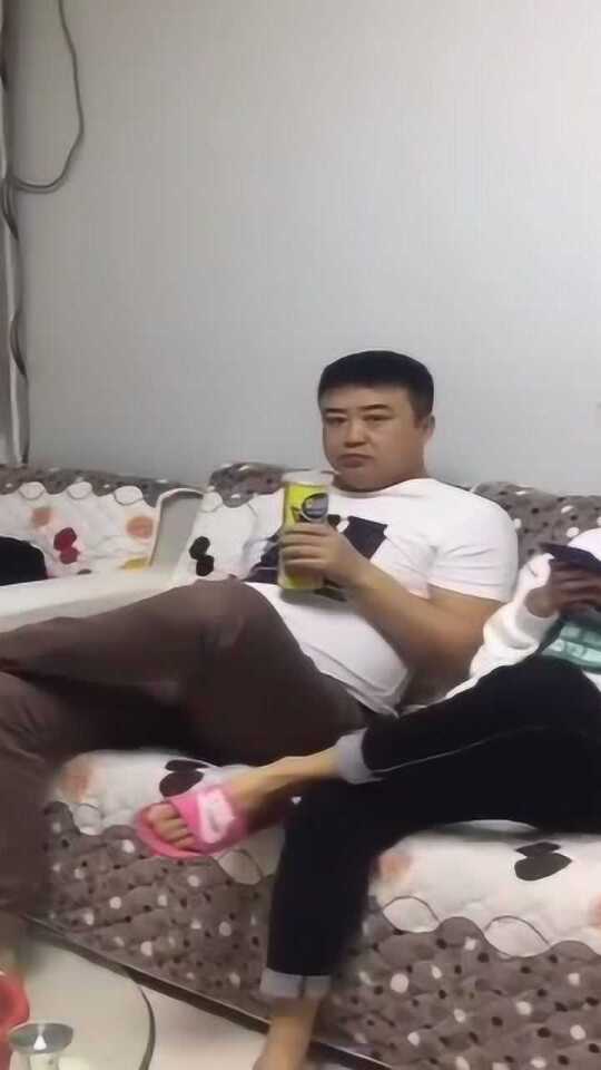 睡醒后体育生的蒙圈时刻