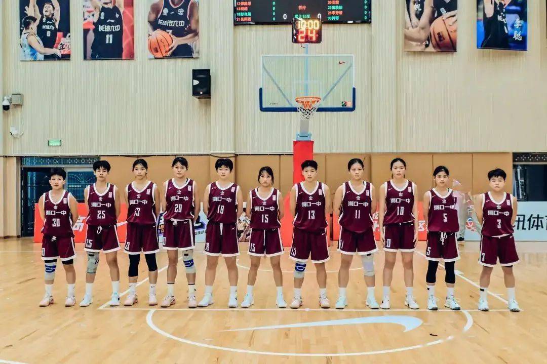 女子篮球队闪耀于体育高中——探寻卓越篮球文化的旅程
