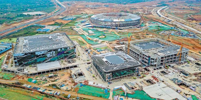东安湖体育公园景区图，城市绿肺与运动魅力的完美结合