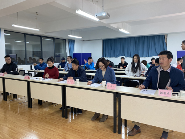 体育思政说课比赛，提升教育质量，培育新时代体育人才