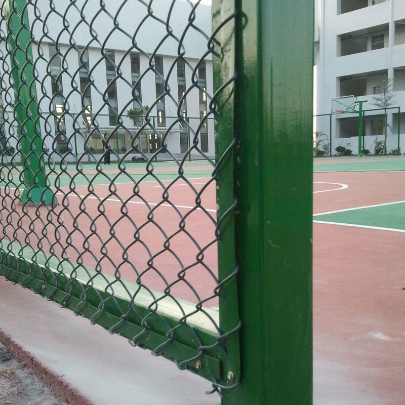 唐山学校体育场围网的设计与功能
