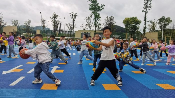 儿童体育活动与教育，塑造健康未来的基石