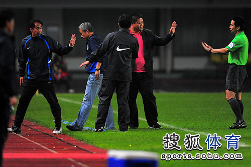 体育教练与其他职业的潜在冲突与解析