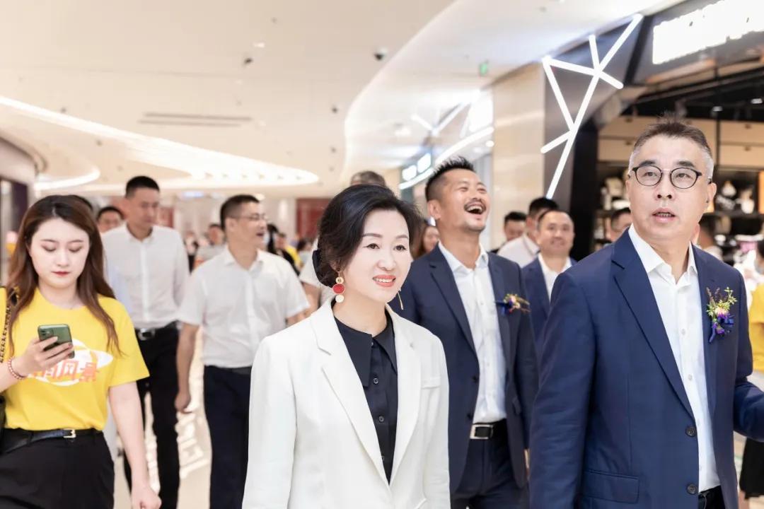 杭州印象城体育用品，城市运动生活的活力源泉