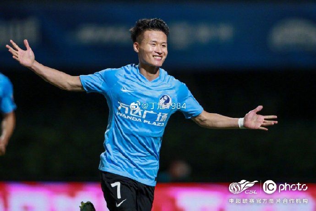 彭斯里右路传中瞬间逆转，泰国女足逆袭扳回一球奇迹时刻