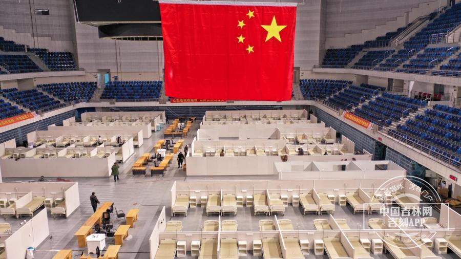 体育公园变身为方舱医院，城市应急管理与民生需求的融合创新