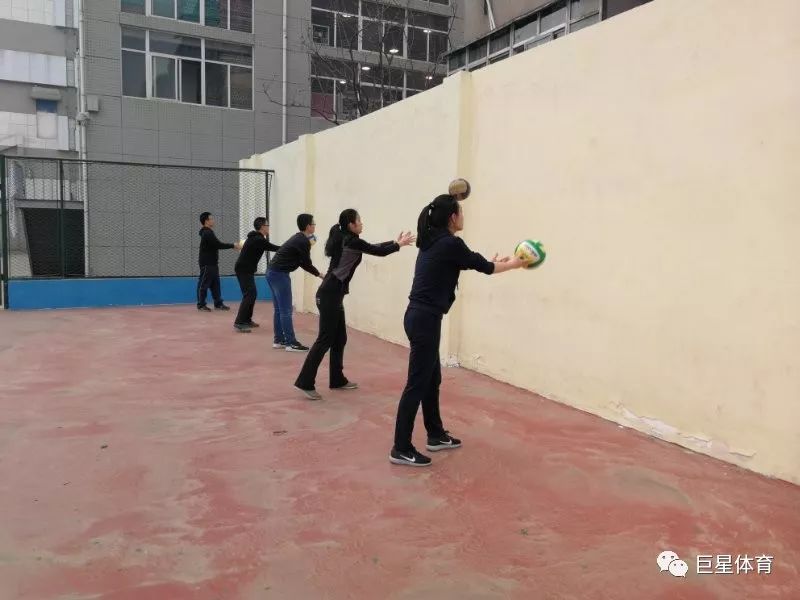 中考体育排球传球练习的重要性、方法及策略