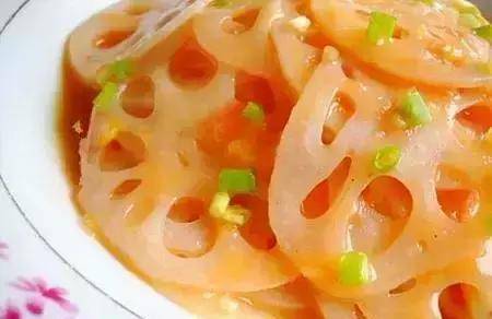 家人同框，安东内拉分享梅西庆祝照