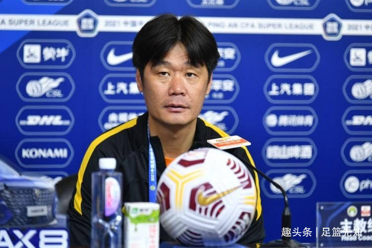 新赛季下课首人！武汉三镇官方宣布主帅马丁斯离职，邓卓翔暂接任