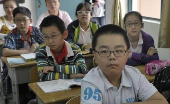 深度探究体育教育课程设置与内容，课本学习指南