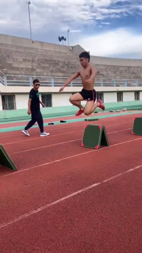 国外田径体育生训练视频，揭示顶尖表现的背后秘密