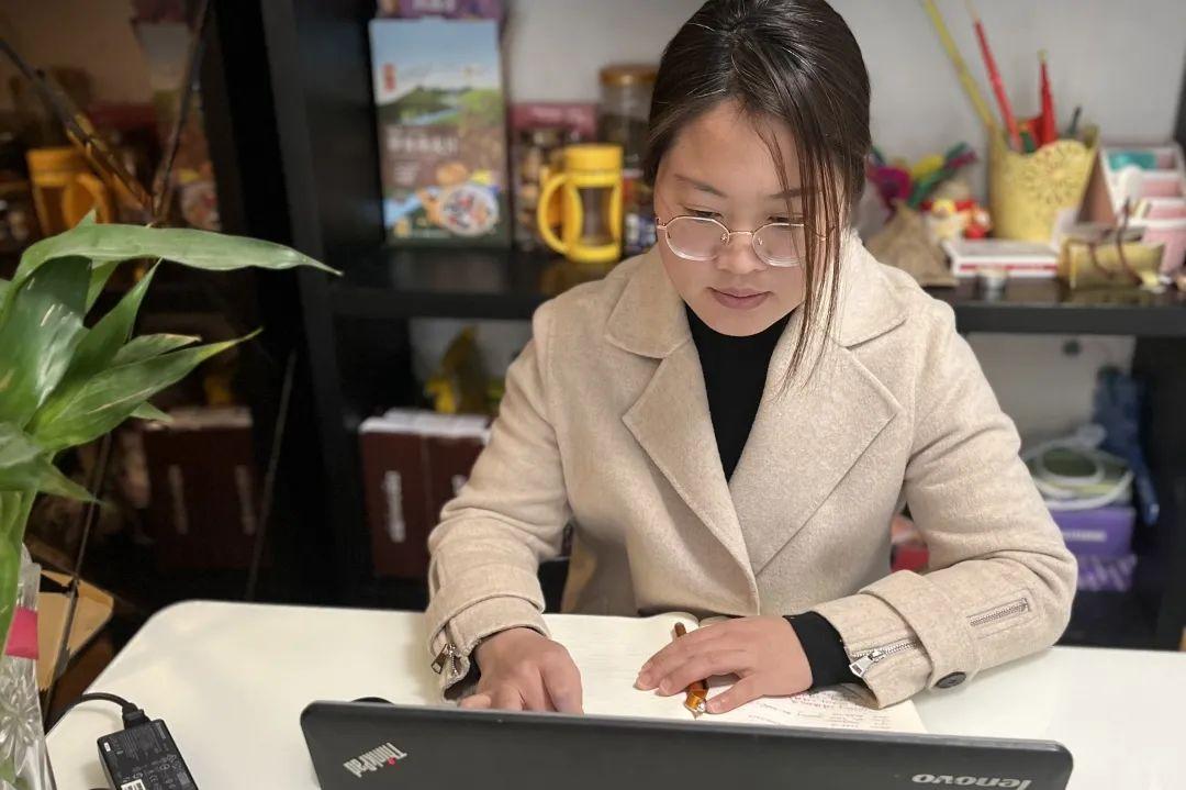 体育老师的角色与重要性