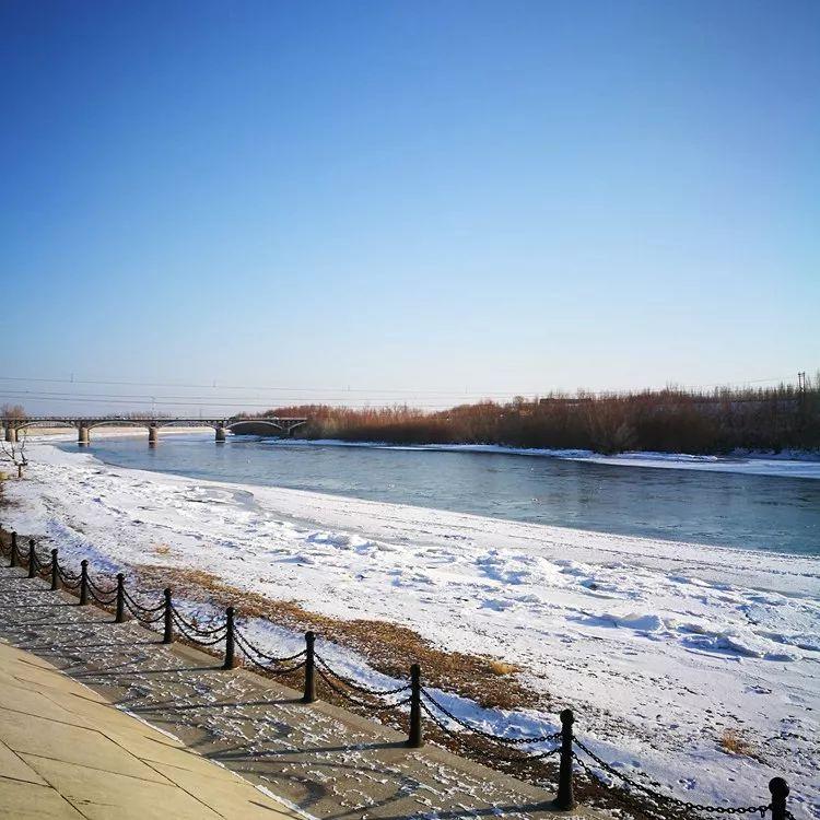 冰上与雪域中的体育风采，冰上运动与雪上项目的魅力探索