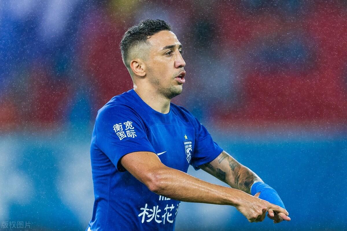中超联赛第七轮焦点对决，武汉三镇与北京国安的对决盛宴