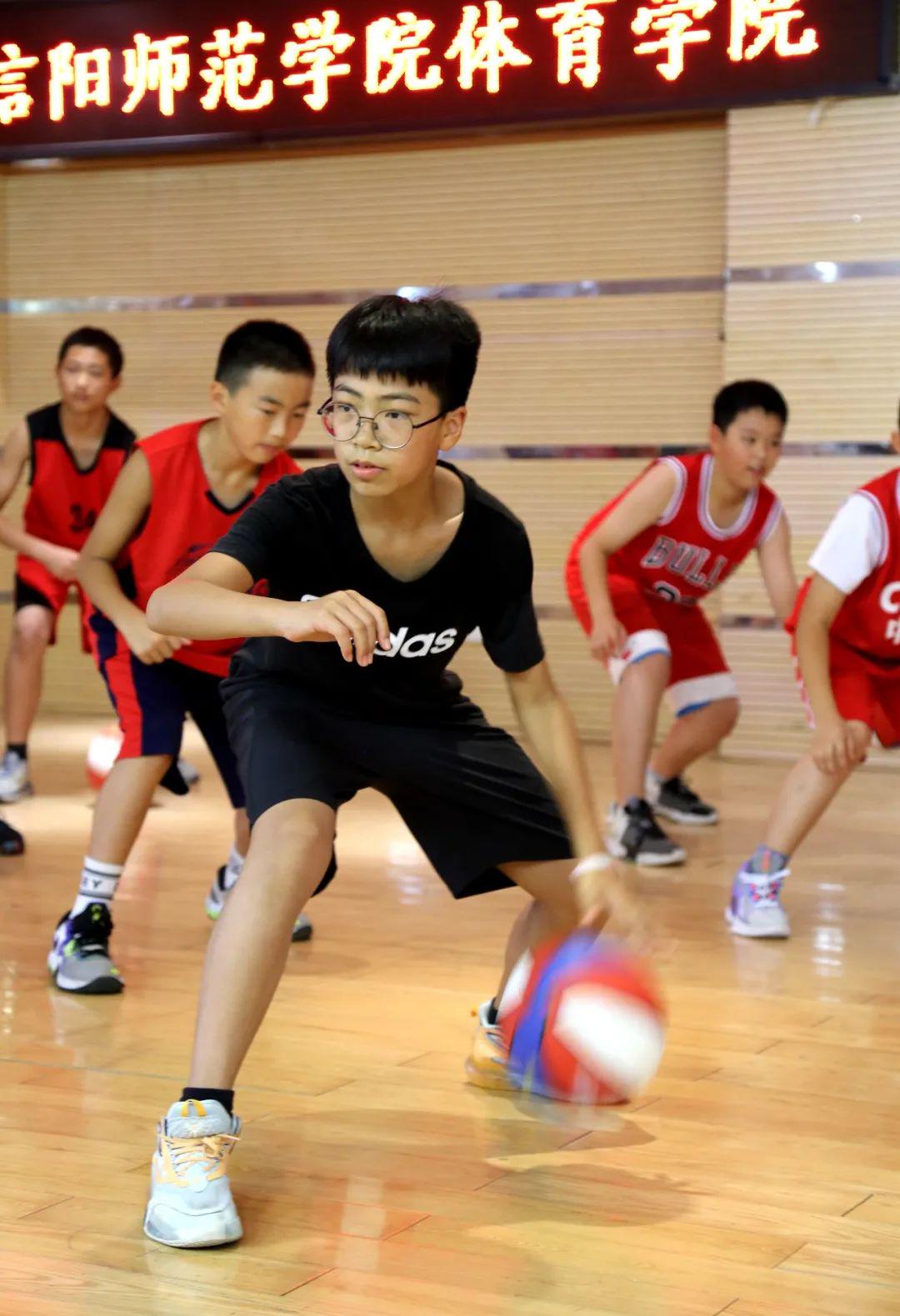 信阳师范学院体育学院师资队伍概述